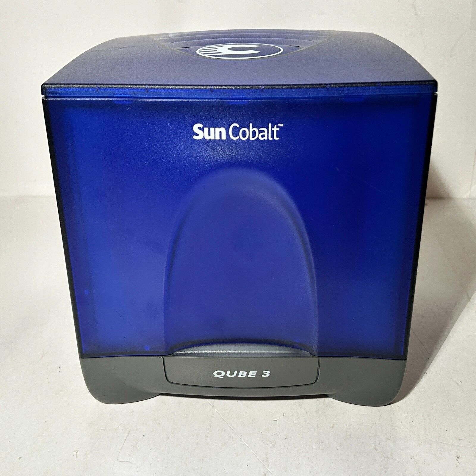 Cobalt Networks (Sun Microsystems) Qube 3 Computer PC POWERS ON SOLD AS IS *READ