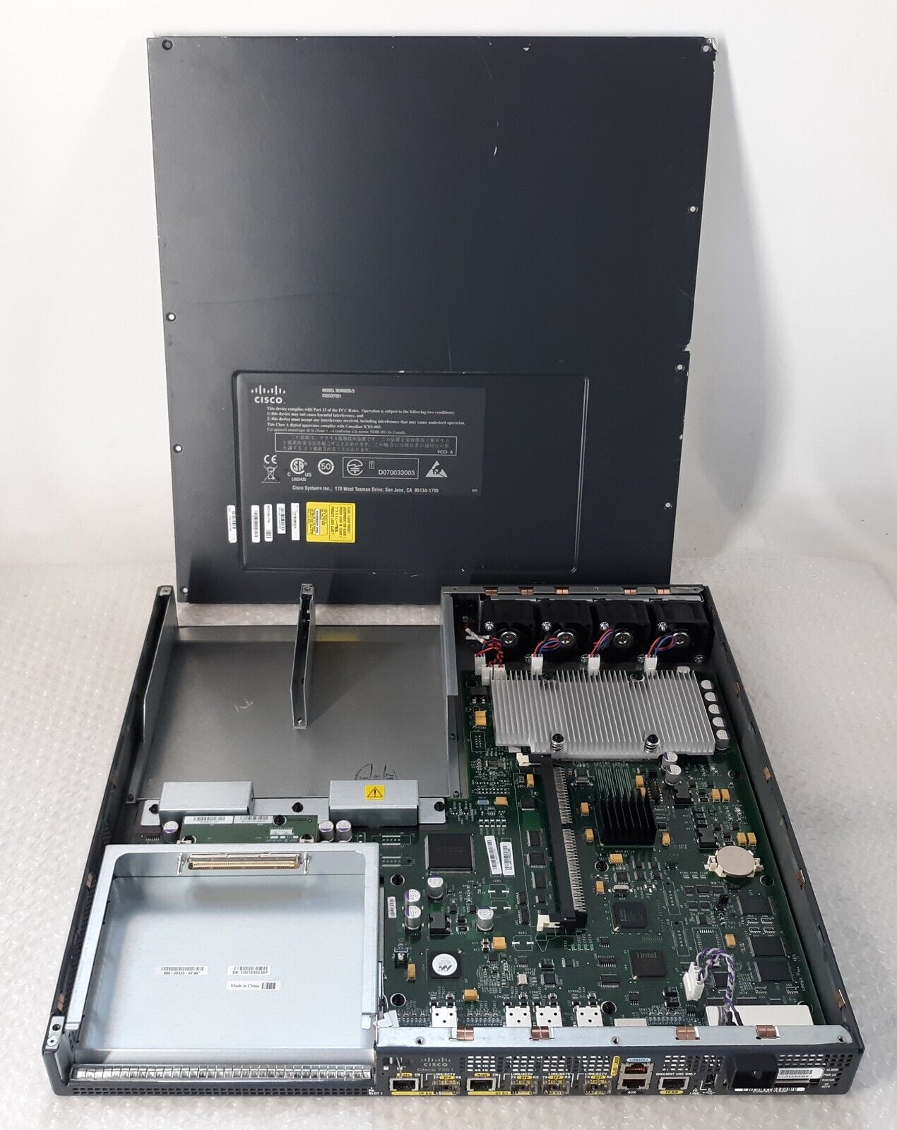 Cisco 7201 V02 4-Port Gigabit Ethernet Router NO PSU w/ Board *BAREBONE*