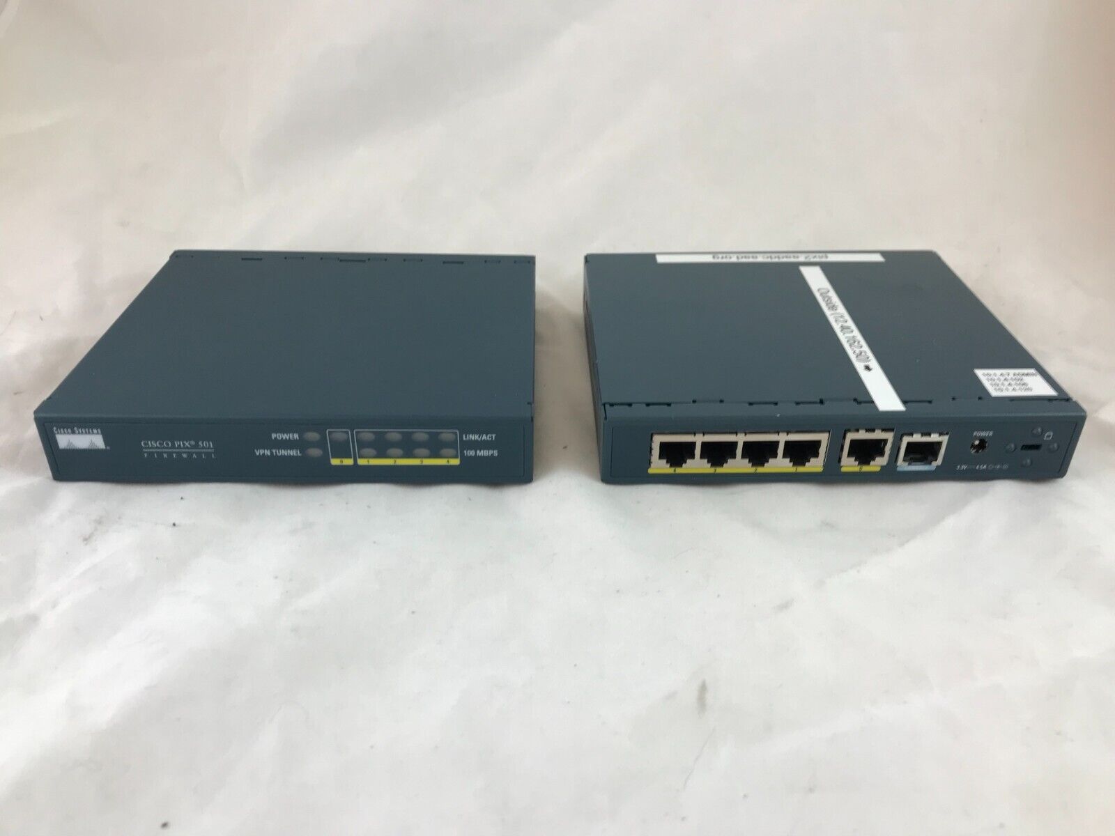 Lot of 2 Cisco PIX 501 4-Port 10/100 LAN Firewall Security 47-10539-01 (2)
