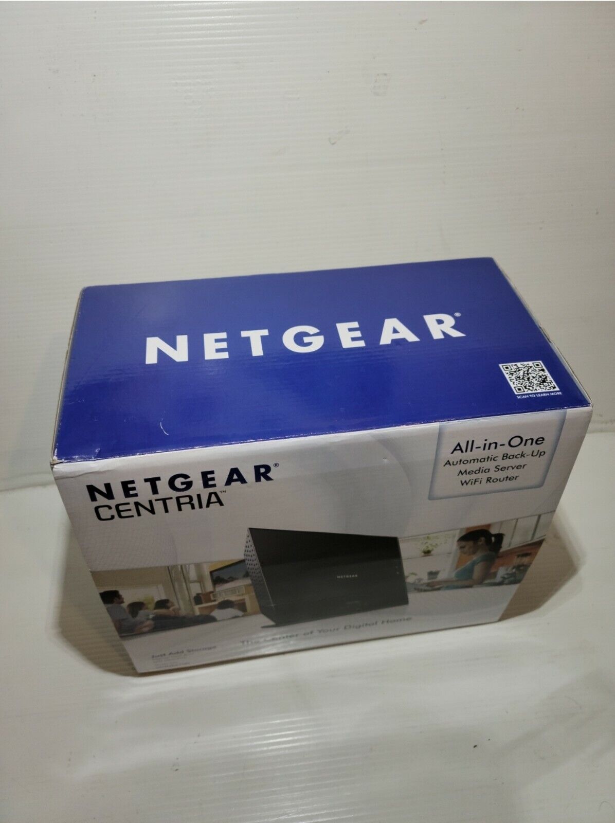 Netgear Centria Model WNDR4700 Server WiFi Storage Router 