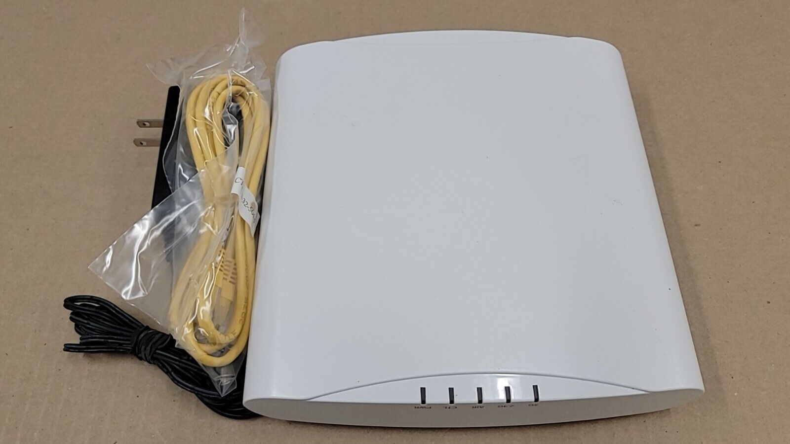 Dell EMC Ruckus R610 Wave 2 Wireless Access Point + Adapter