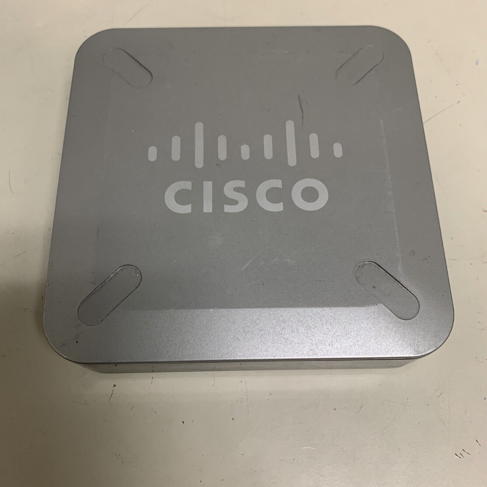 Cisco RVS4000 V2 1000 Mbps 4-Port Gigabit Wired Router No Power Cord