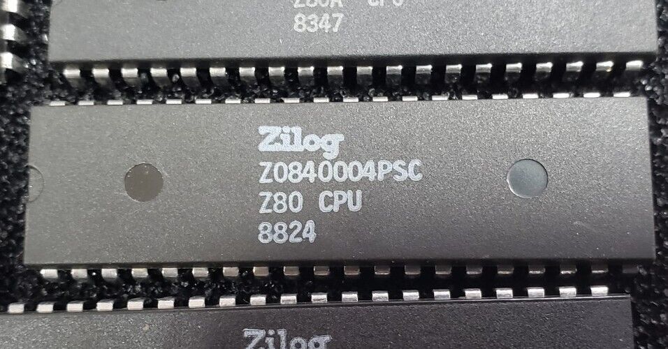 Zilog Z0840004PSC Z80 CPU 8-Bit Microprocessor DIP40