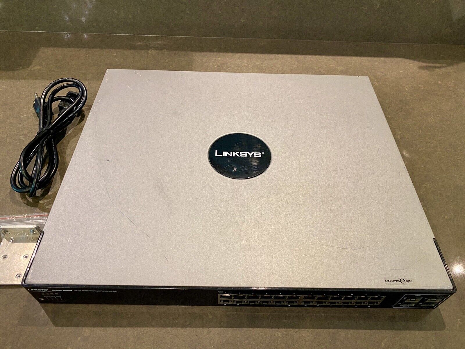 CLEAN Cisco/Linksys Small Business Managed (SGE2000P) 24-Ports Managed Switch