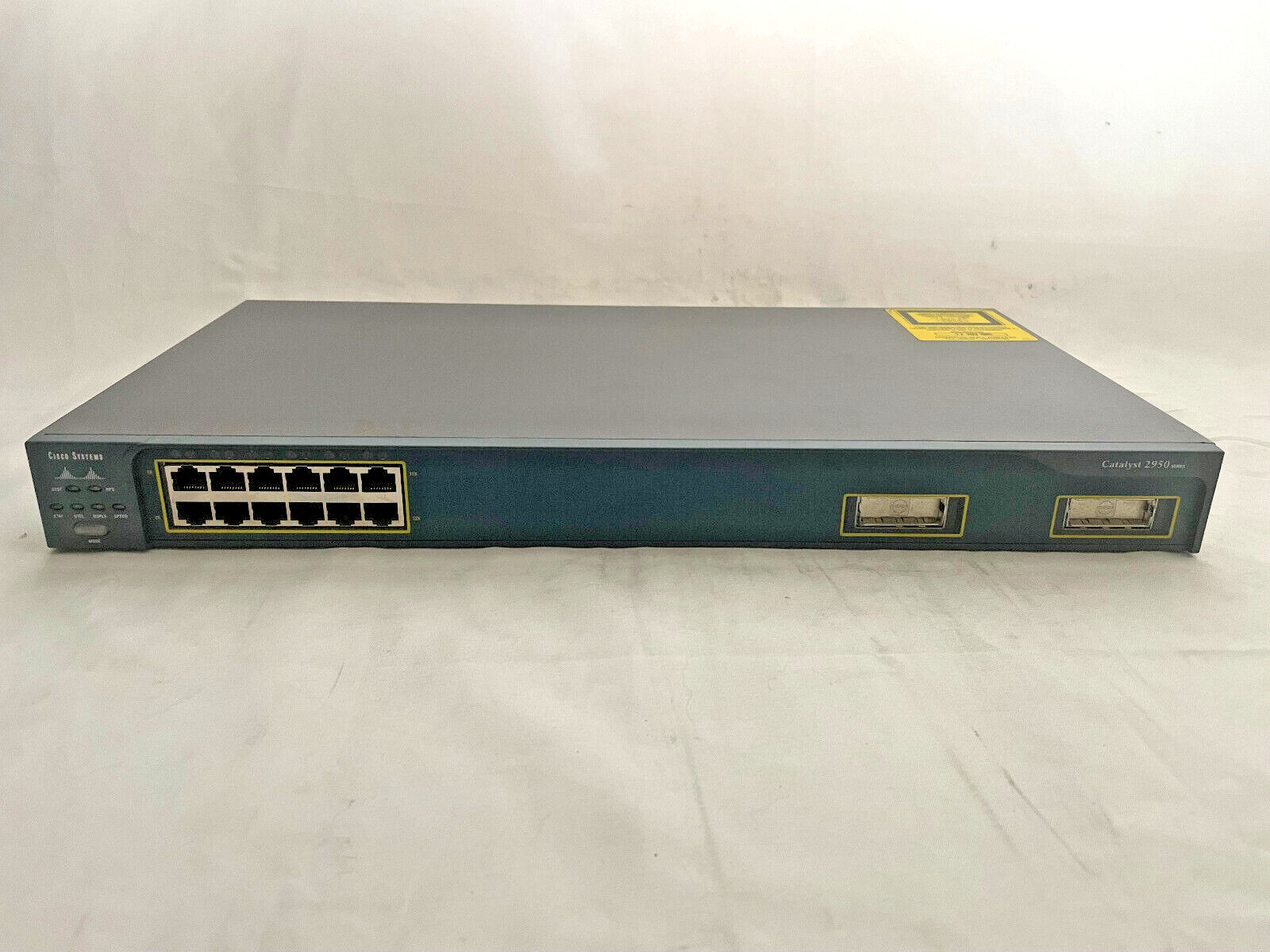 Cisco Catalyst WS-C2950G-12-EI 12-Ports Rack-Mountable Switch Managed Stackable
