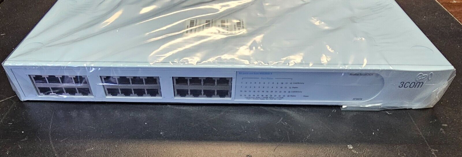 3COM Baseline Switch 2824(3C16479) - 24 Ethernet Port - Untested