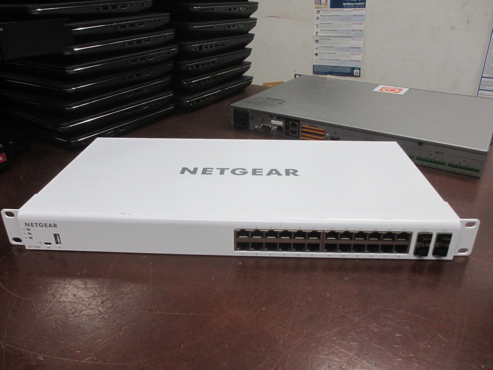 Netgear GC728X 24-Port Gigabit PoE+ Compliant Managed Smart Cloud Switch