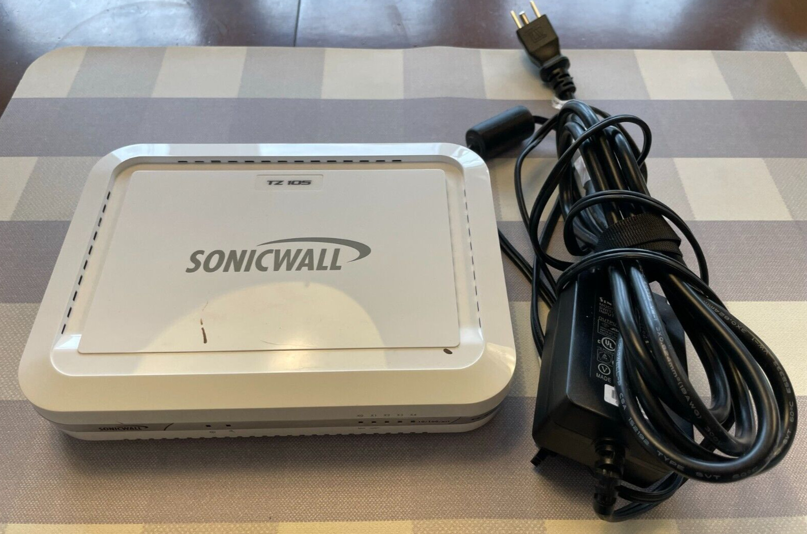 SonicWall TZ105 (APL22-09B) Firewall - Ready to Transfer/Register - Working