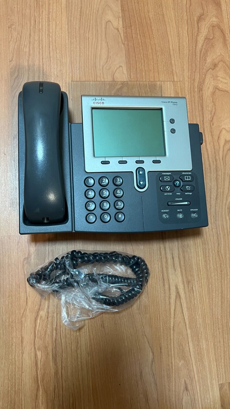 Cisco IP Telephone 7942 Corded Business Phone with Handset & Stand DR-90