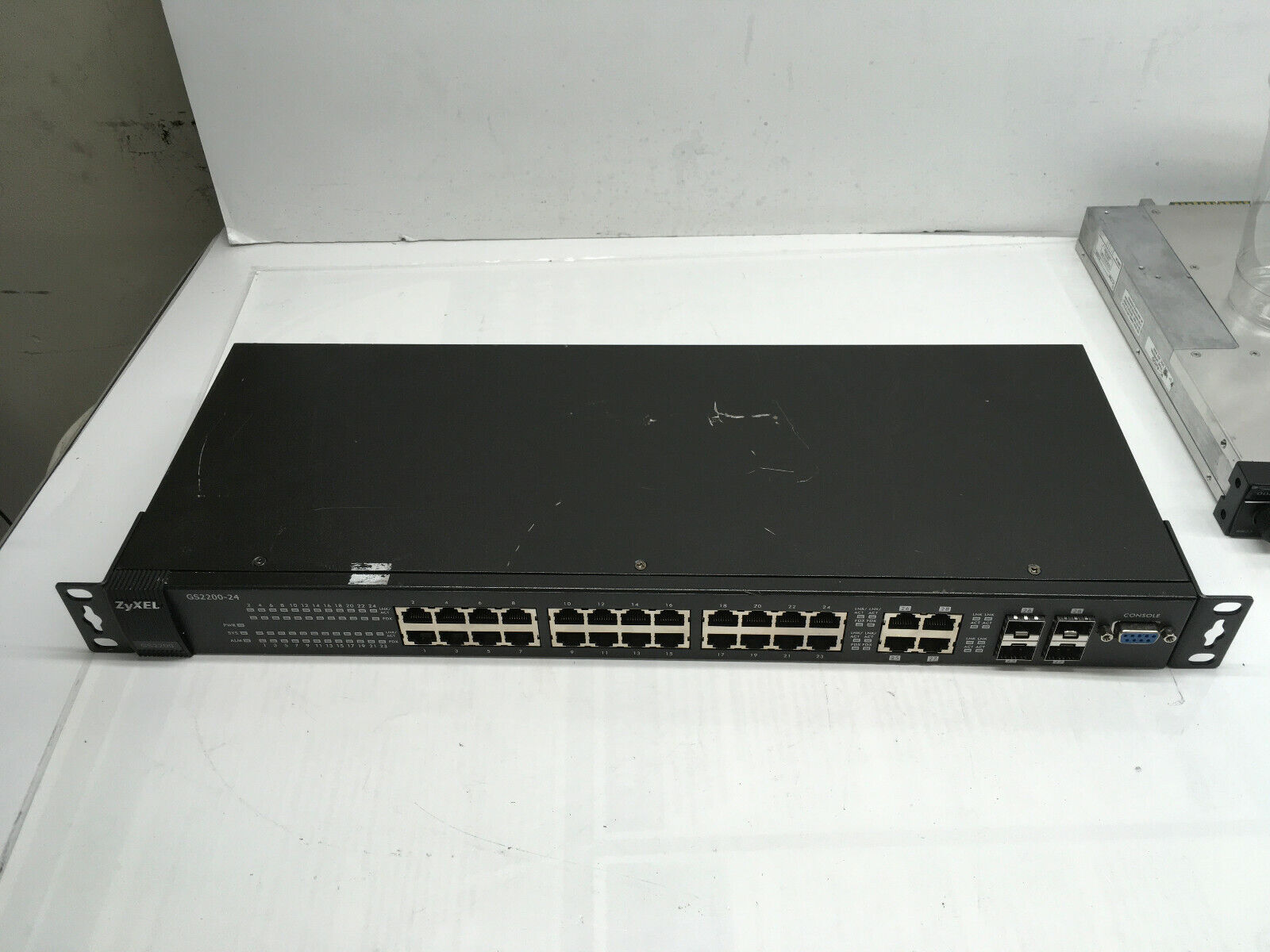 ZyXEL GS2200-24   24-Ports External Ethernet Switch with power cord