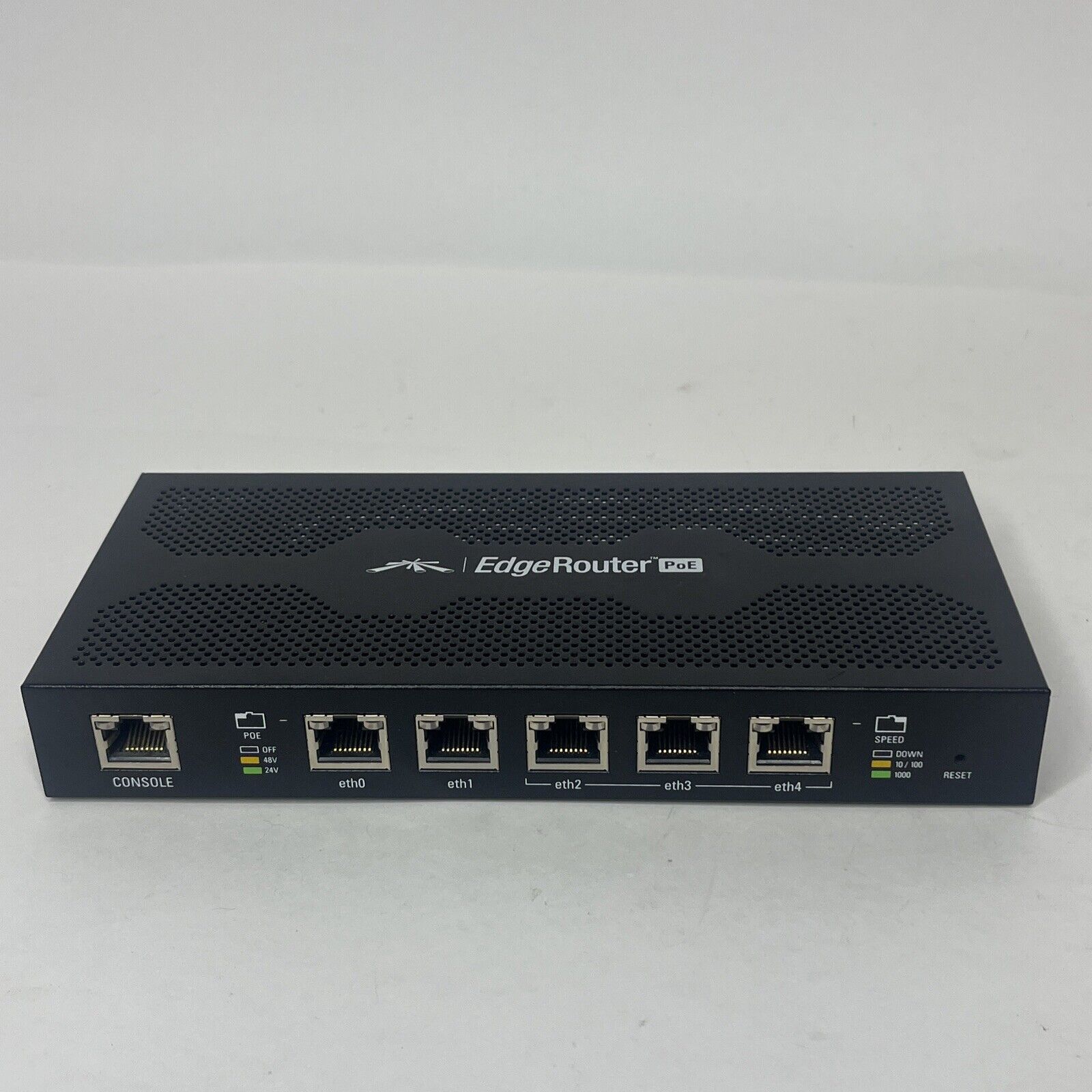 Ubiquiti Networks ERPoe-5 EdgeRouter PoE 5-Port Router No Cable