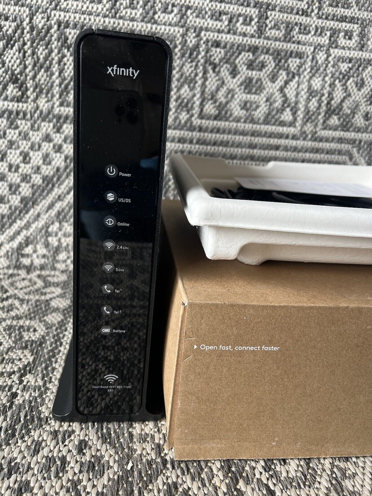 Xfinity WiFi Router/modem and TV tuner New.