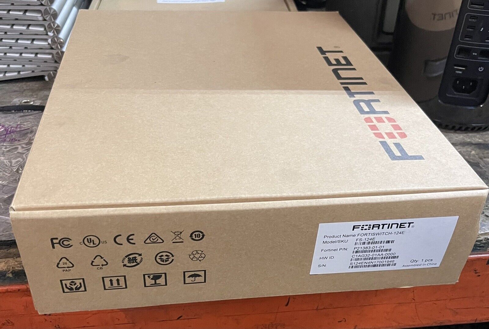 NEW Fortinet 124E Fortiswitch Secure Access 24 Port