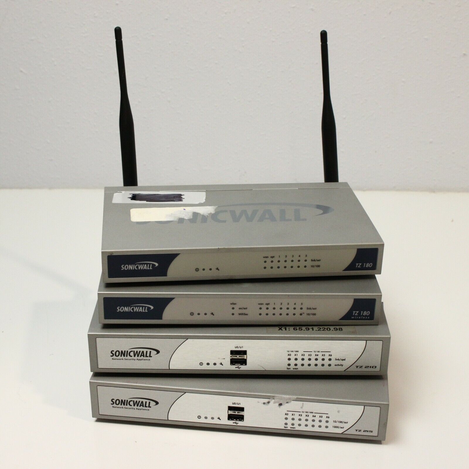 SONICWALL TZ LOT: 4 units:180, 180 wireless, 210, 215 Network Security Firewall 