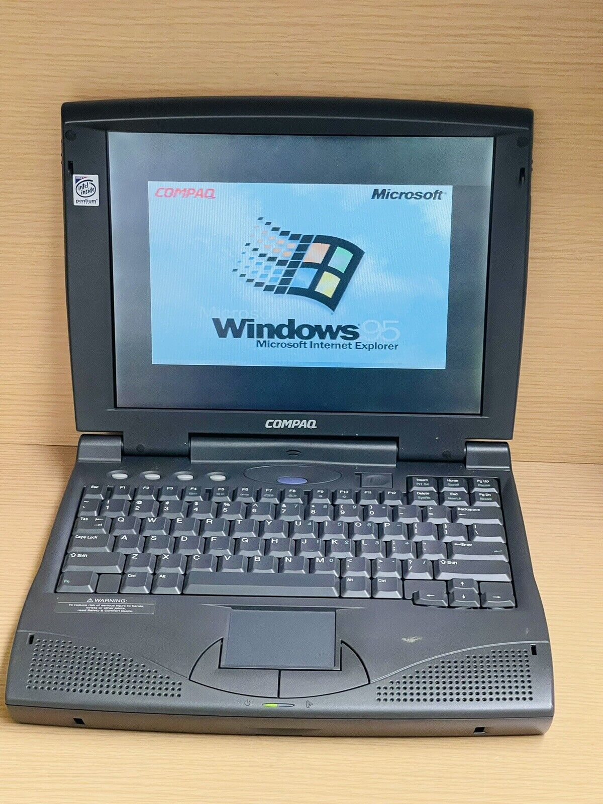 VINTAGE COMPAQ ARMADA SB SERIES 2920D COMPUTER LAPTOP Windows 95 WORKS