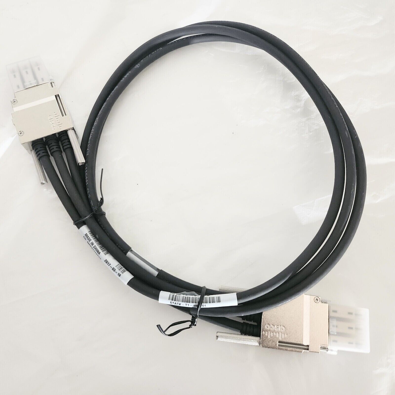 Cisco STACK-T1-1M  StackWise 1M Stacking Cable 800-40404-01