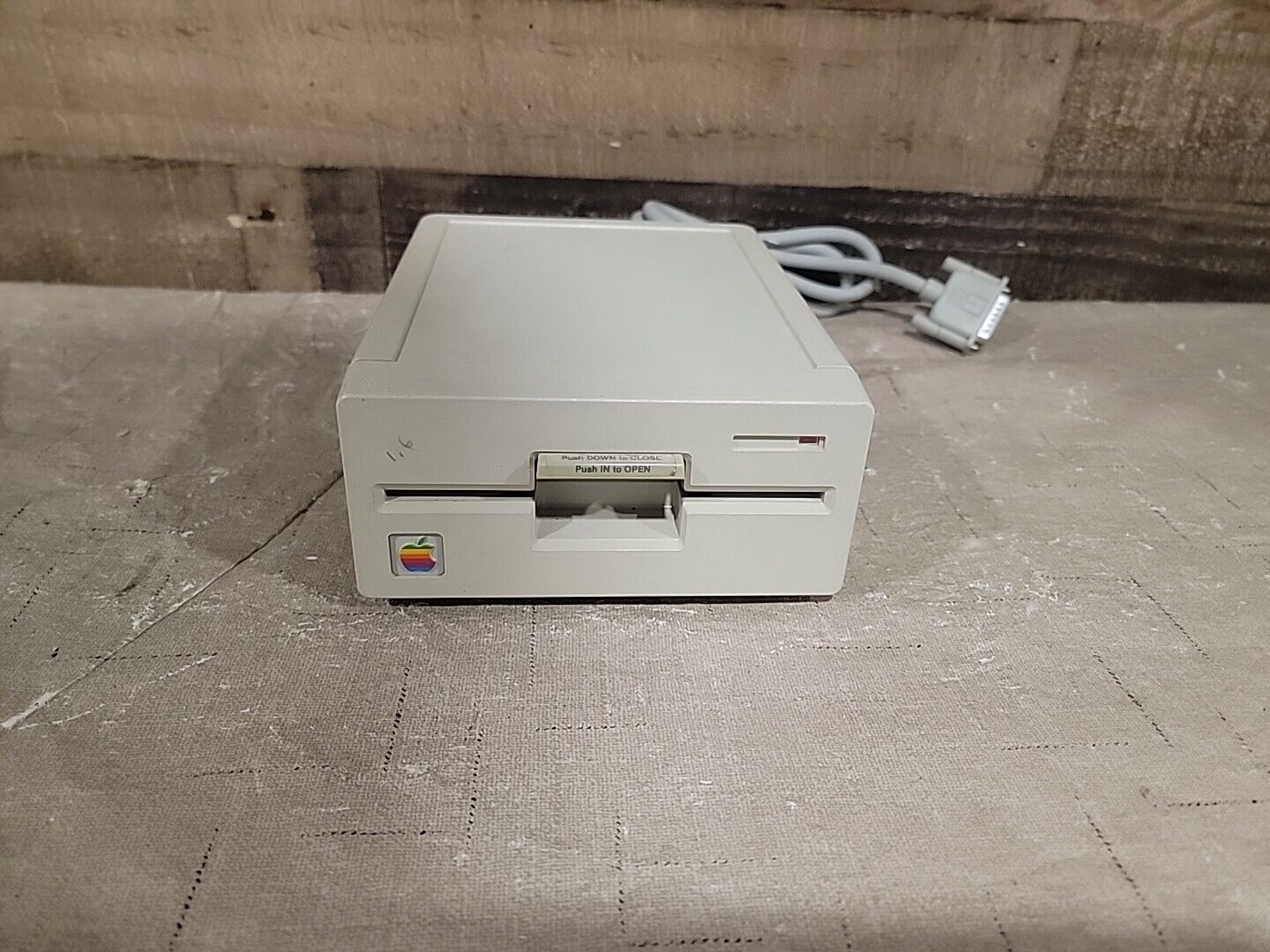 🍎 Apple II 5.25 Floppy Disk Drive Model A9M0107 - Great Condition Tested Works