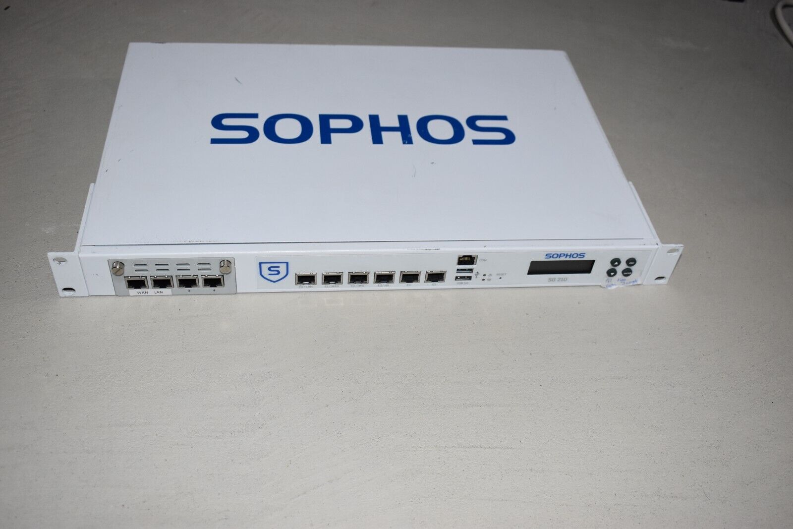 Sophos 10 port Gigabit Rackmount PFsense Firewall Xeon E3-1225v3 8GB RAM AES-NI
