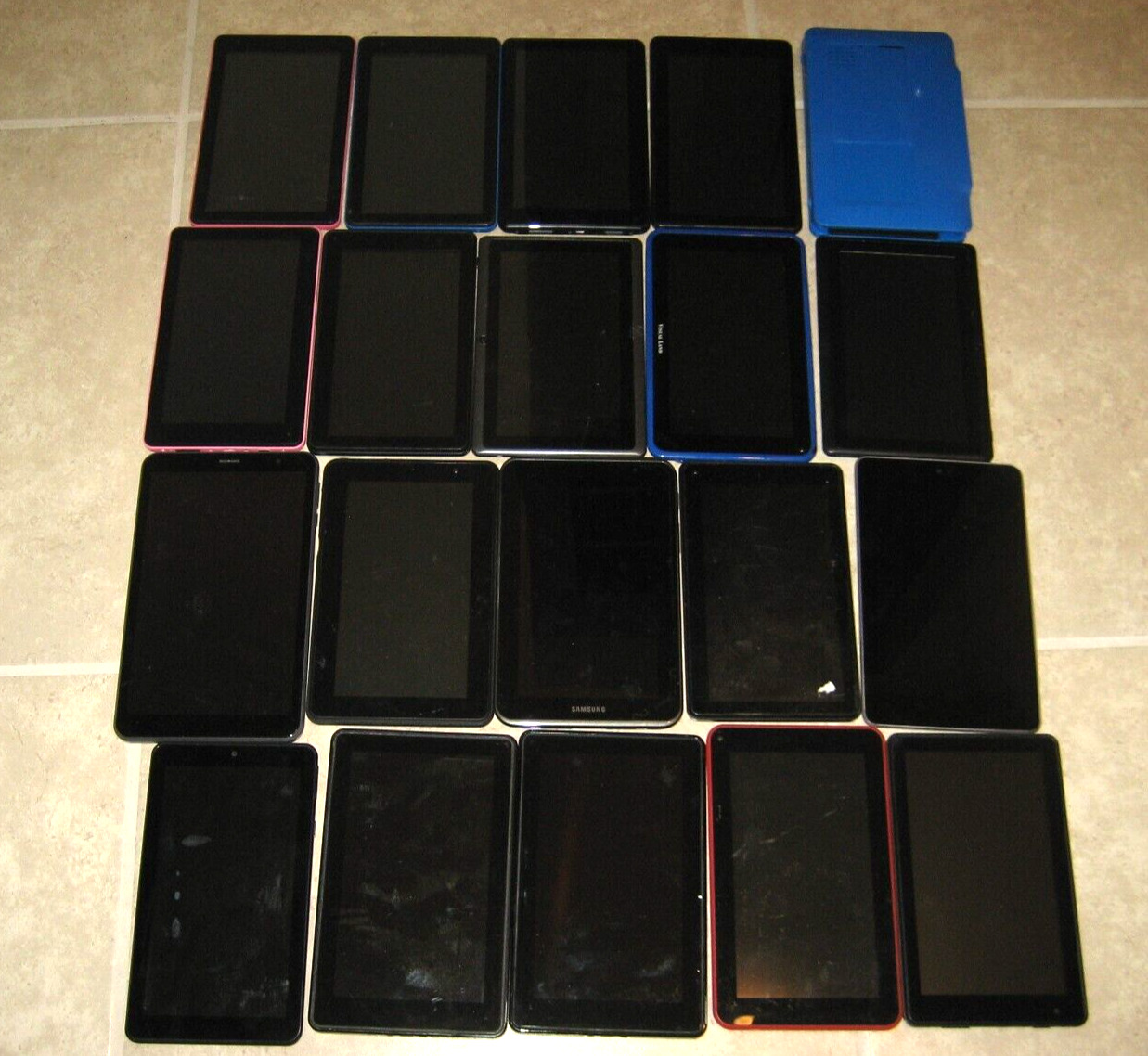 Lot of 20 Mixed Tablets - RGA, Nook, Amazon, Samsung, Nexus, etc. - Untested