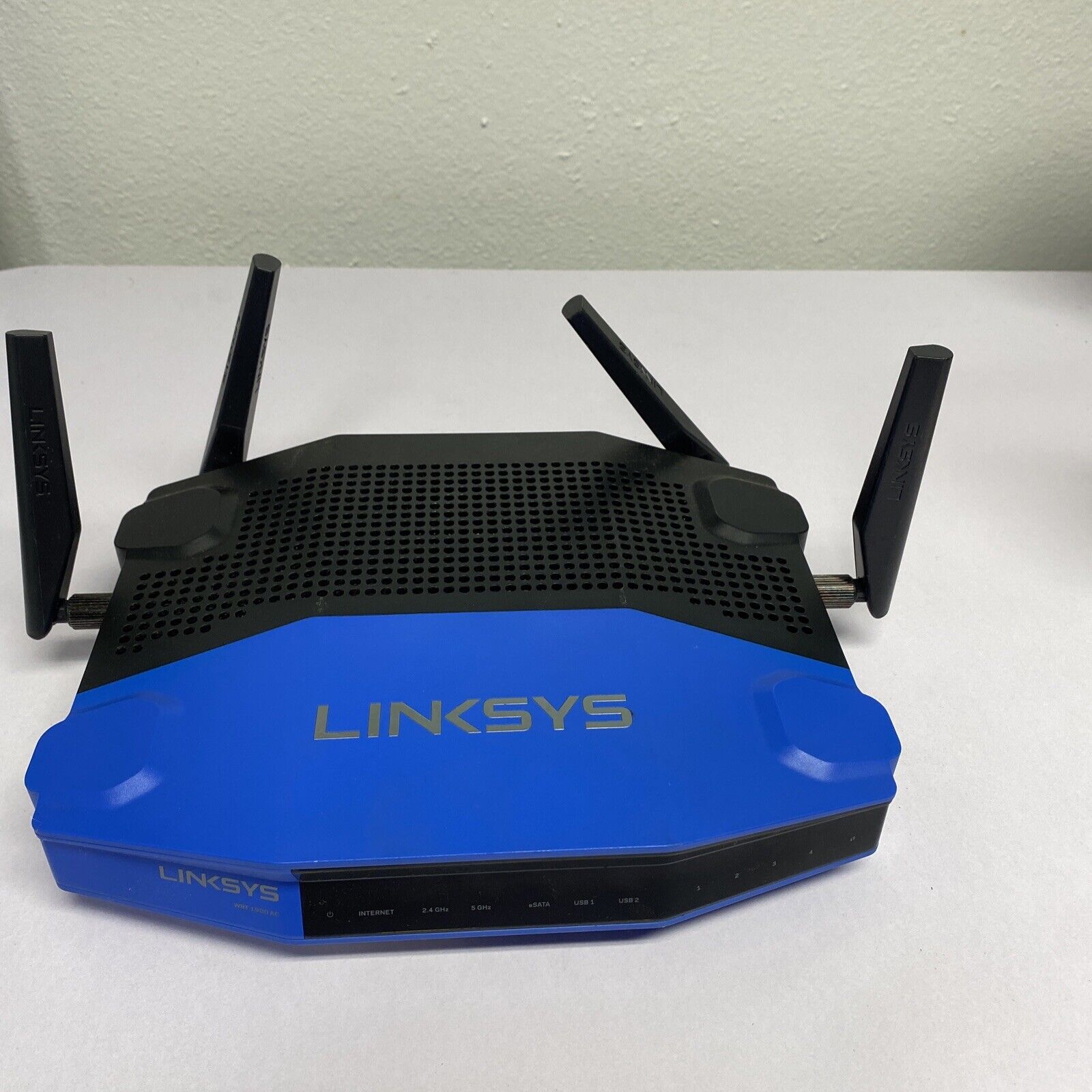 LINKSYS - WRT1900AC V2 - AC1900 Wireless Dual-Band Gigabit WiFi Router