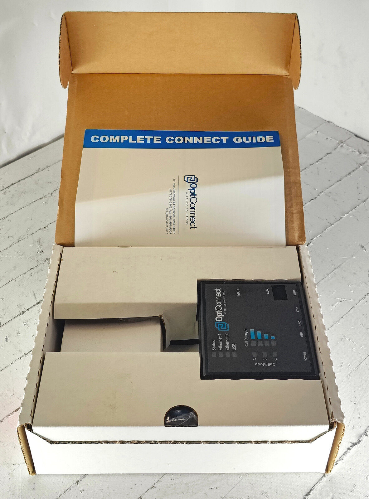 OptConnect Wireless Solutions OC-4500 Wireless 4G Modem Router 65-800948 w/ Accs