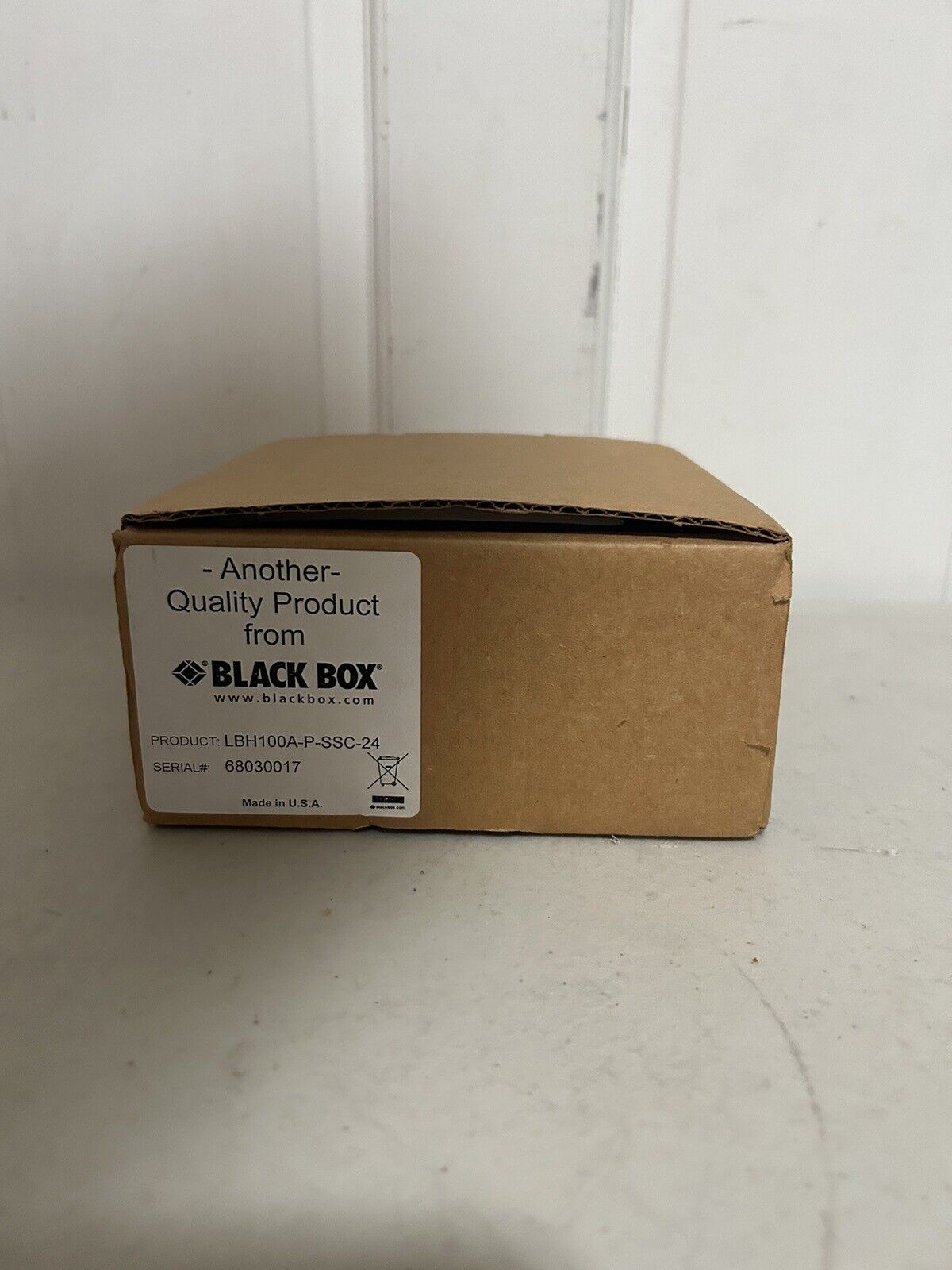 Black Box Switch, LBH100A-P-SSC-24 Black Box M C Switch Extreme, New