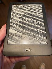 Amazon Kindle 11th 16GB, Wi-Fi, 6 Inch eBook Reader – Black EXCELLENT picture