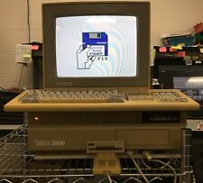 Vintage Commodore Amiga 2000 Model A2000 Computer *Power On* | OO364-B picture
