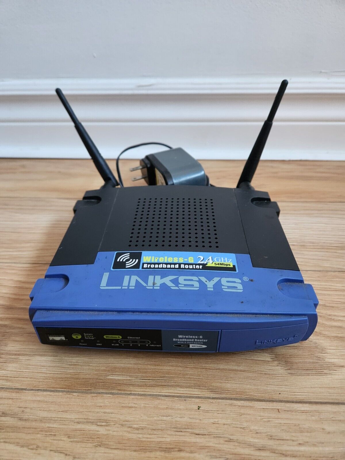 Linksys WRT54GL Wireless-G Broadband Router With 4-Port Switch