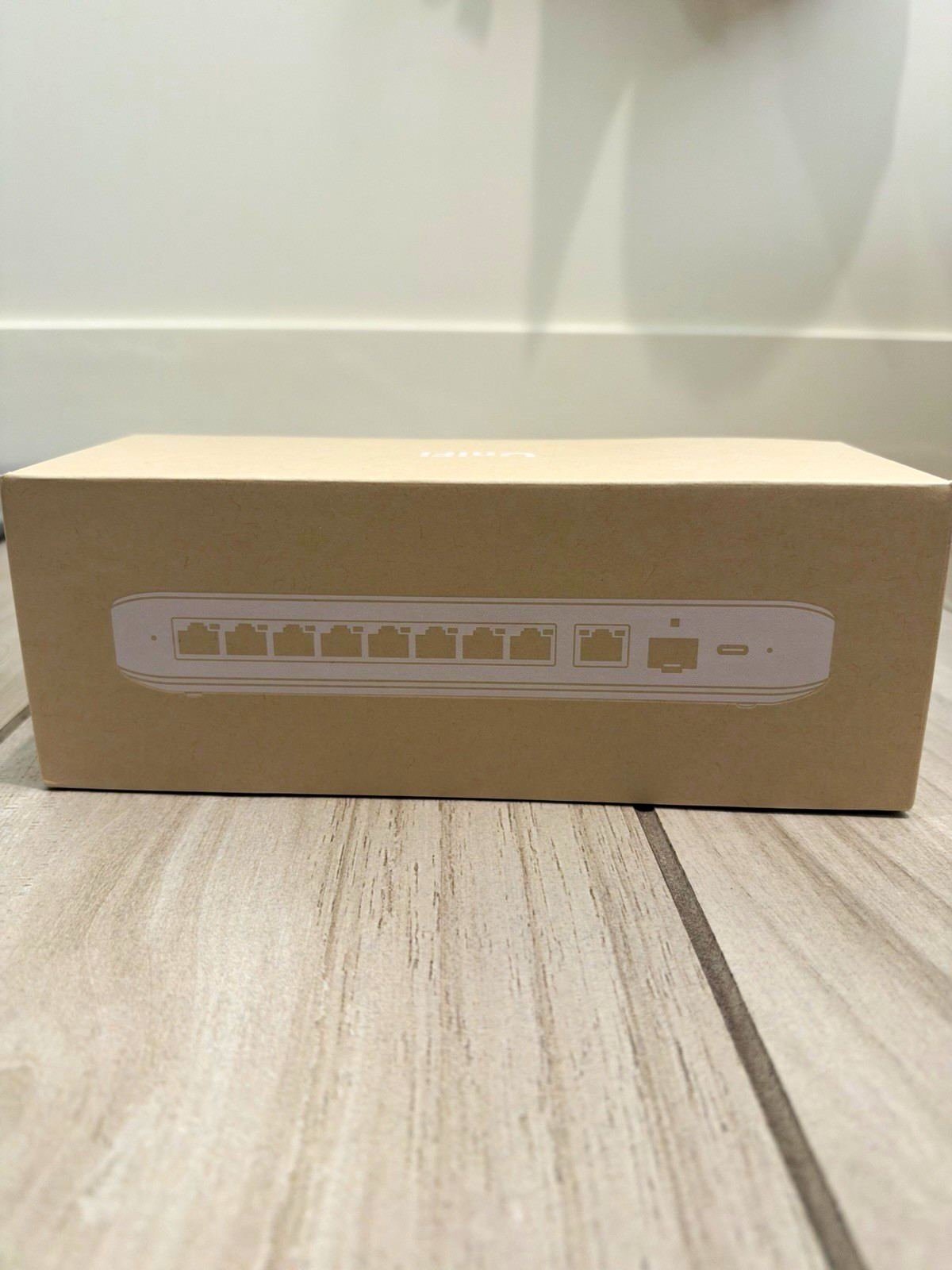 Ubiquiti UniFi Switch Flex 2.5G 8 8-Port 2.5GbE Managed RJ-45