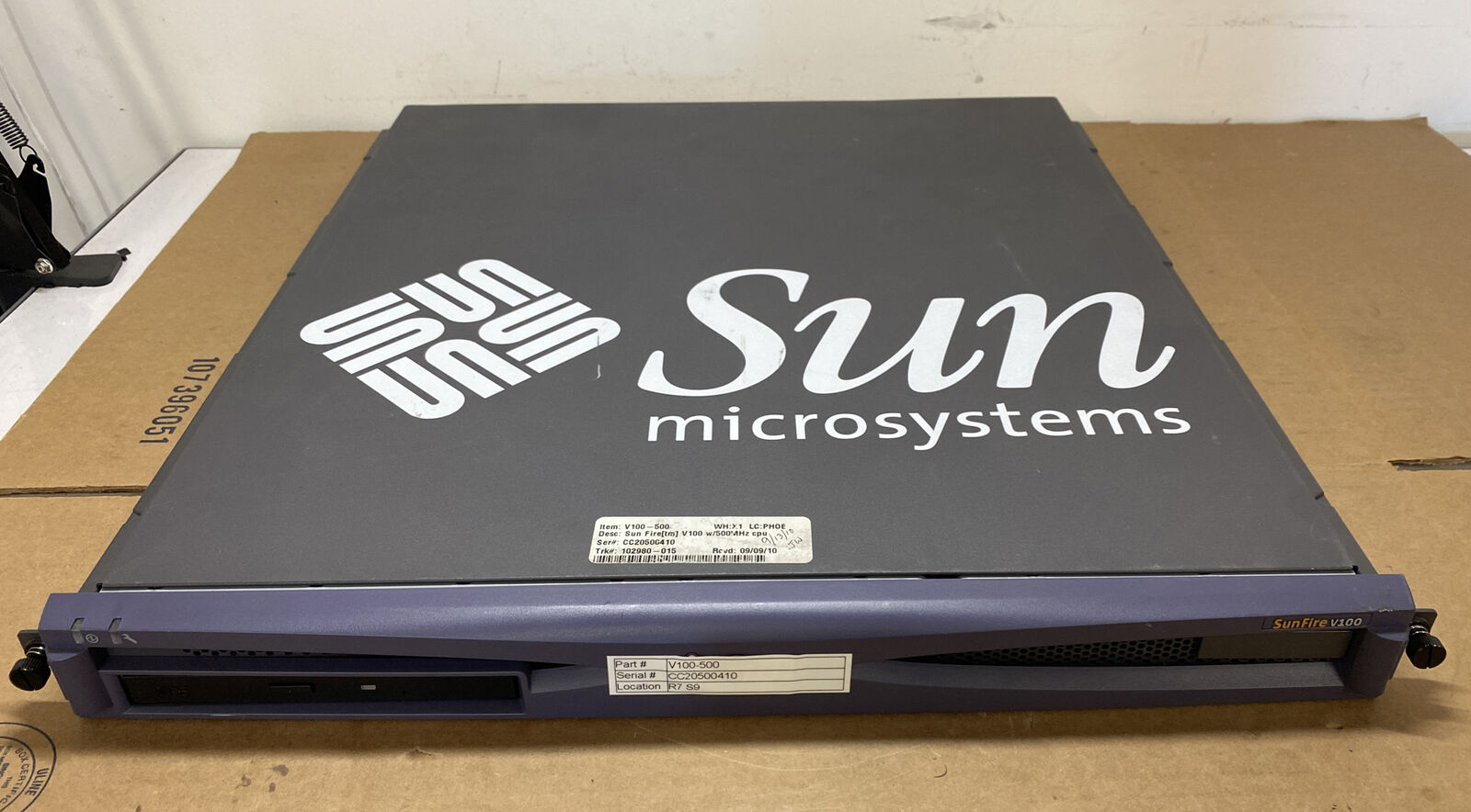 Sun Microsystems SunFire V100 Server 256MB DIMM, 80GB HDD