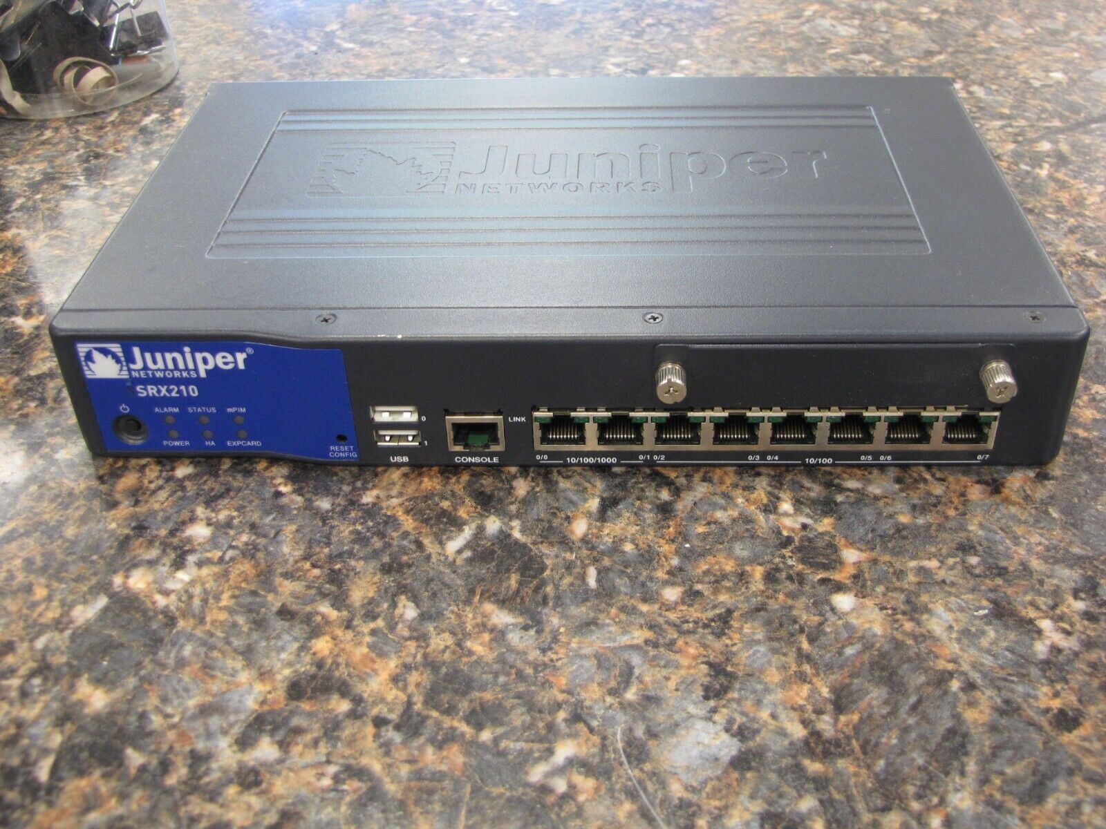 Juniper Networks SRX210 8 Port Services Gateway 