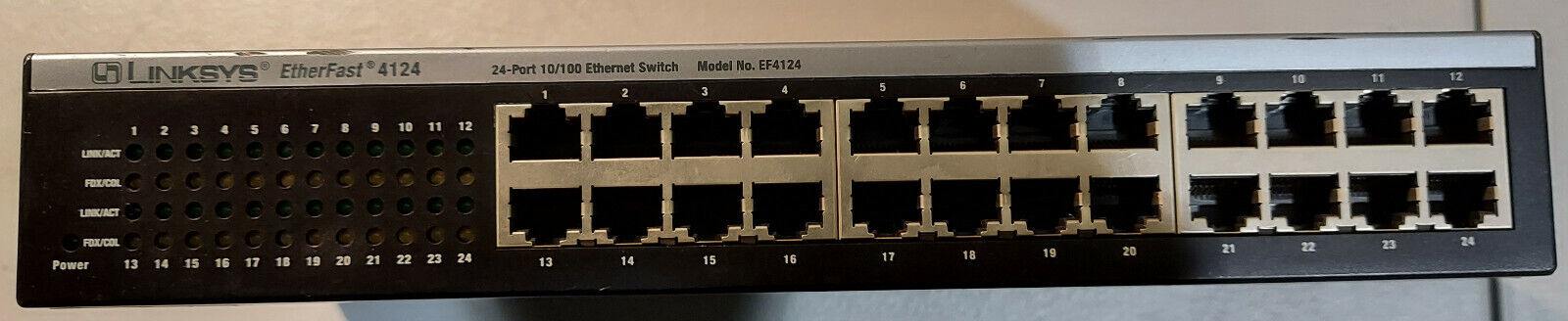 Linksys EtherFast EF4124 24-Port 10/100 Ethernet Switch