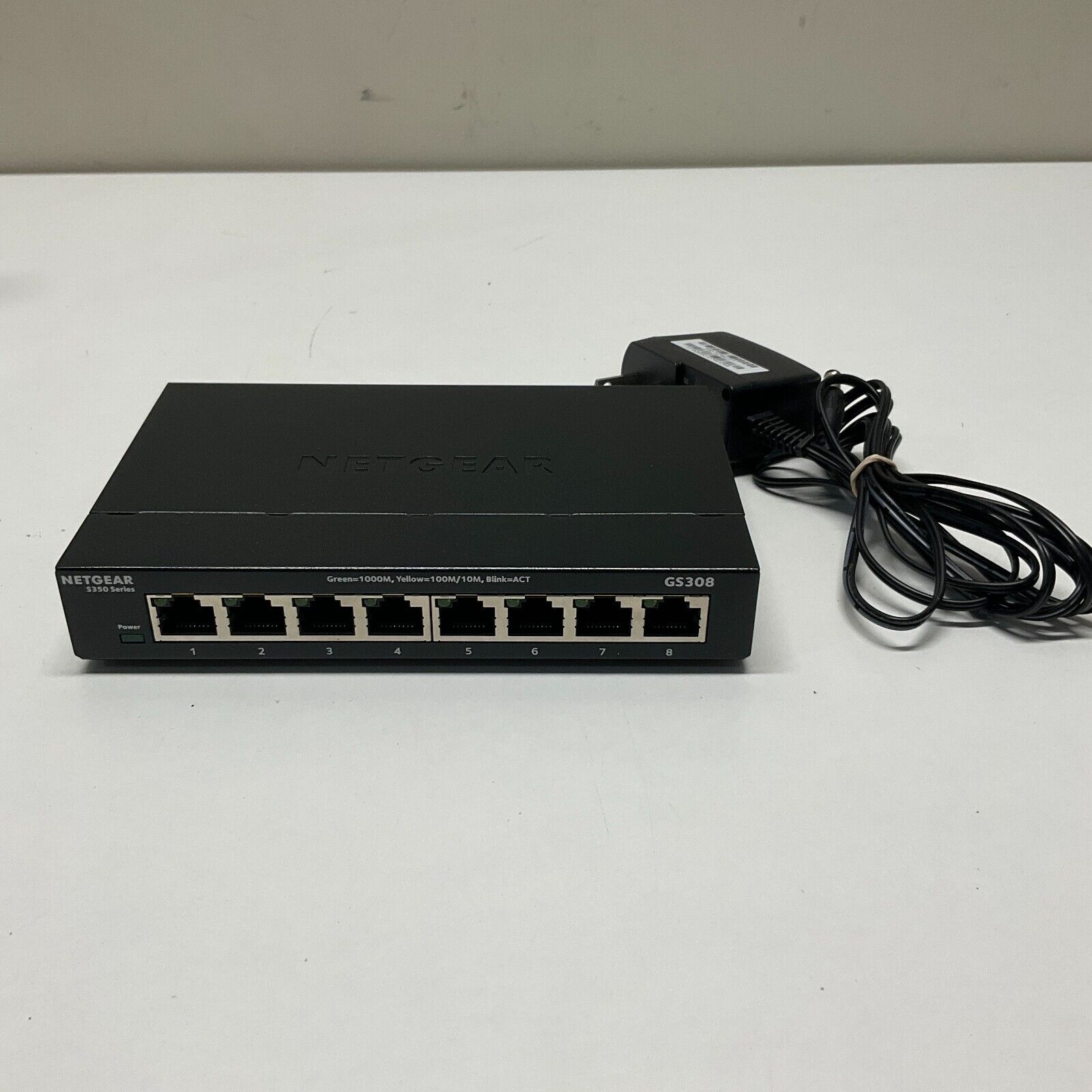 NETGEAR 8-Port Gigabit Ethernet Unmanaged Switch (GS308) - NEW