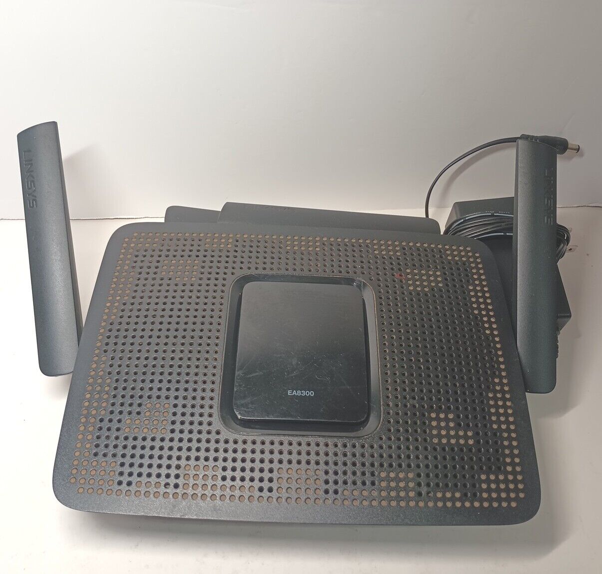 Linksys EA8300 Max-Stream Wireless AC2200 MU-MIMO Tri-Band Wi-Fi Gigabit Router