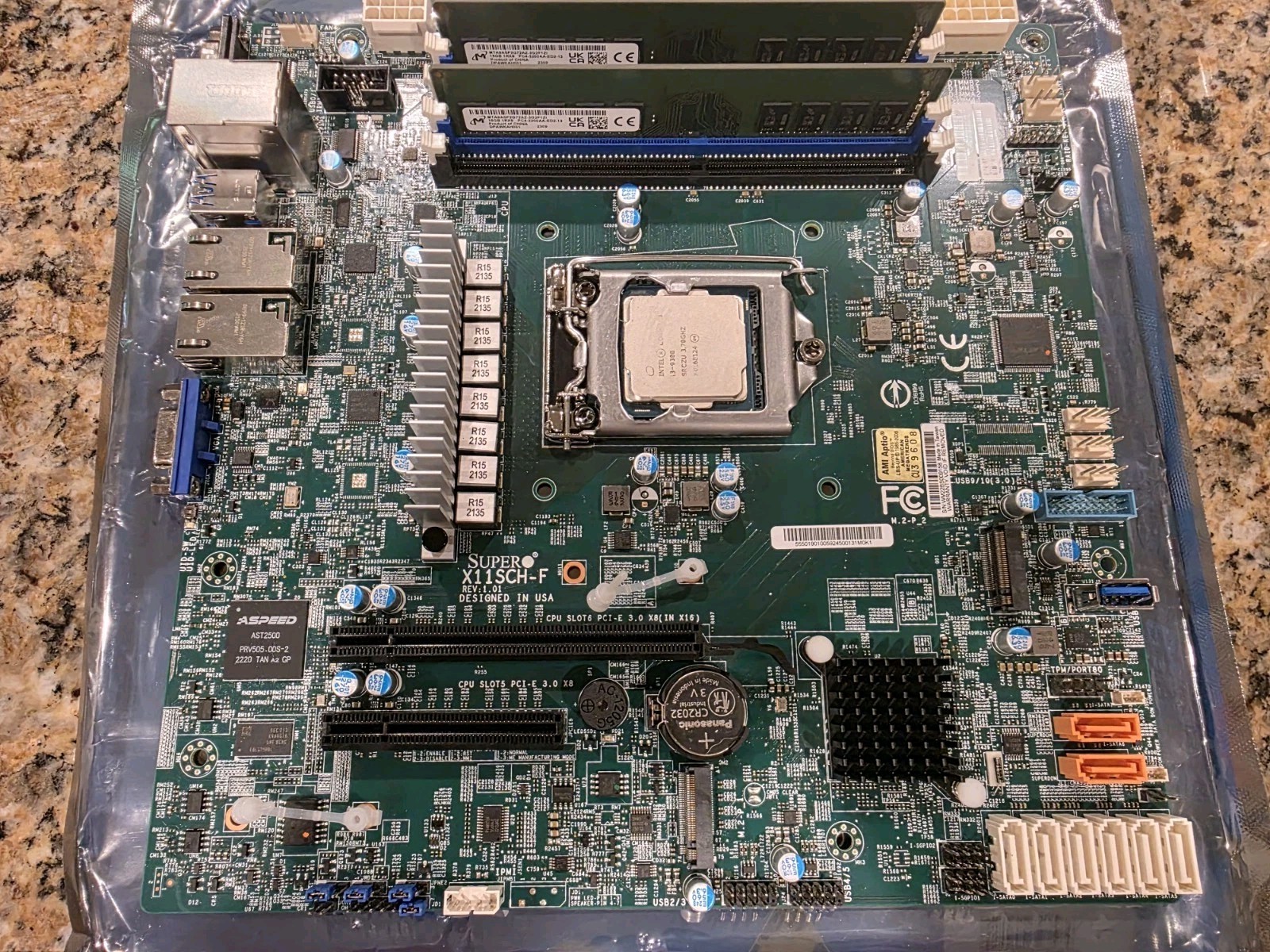 Supermicro X11SCH-F MicroATX LGA1151 Intel Core i3-9300 3.7GHz 32GB ECC DDR4