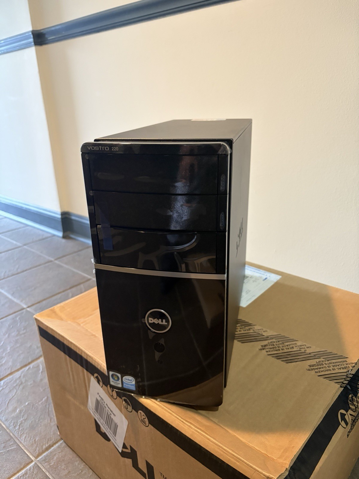 Dell Vostro 220s Slim Desktop PC New Old Stock Unused Original Box