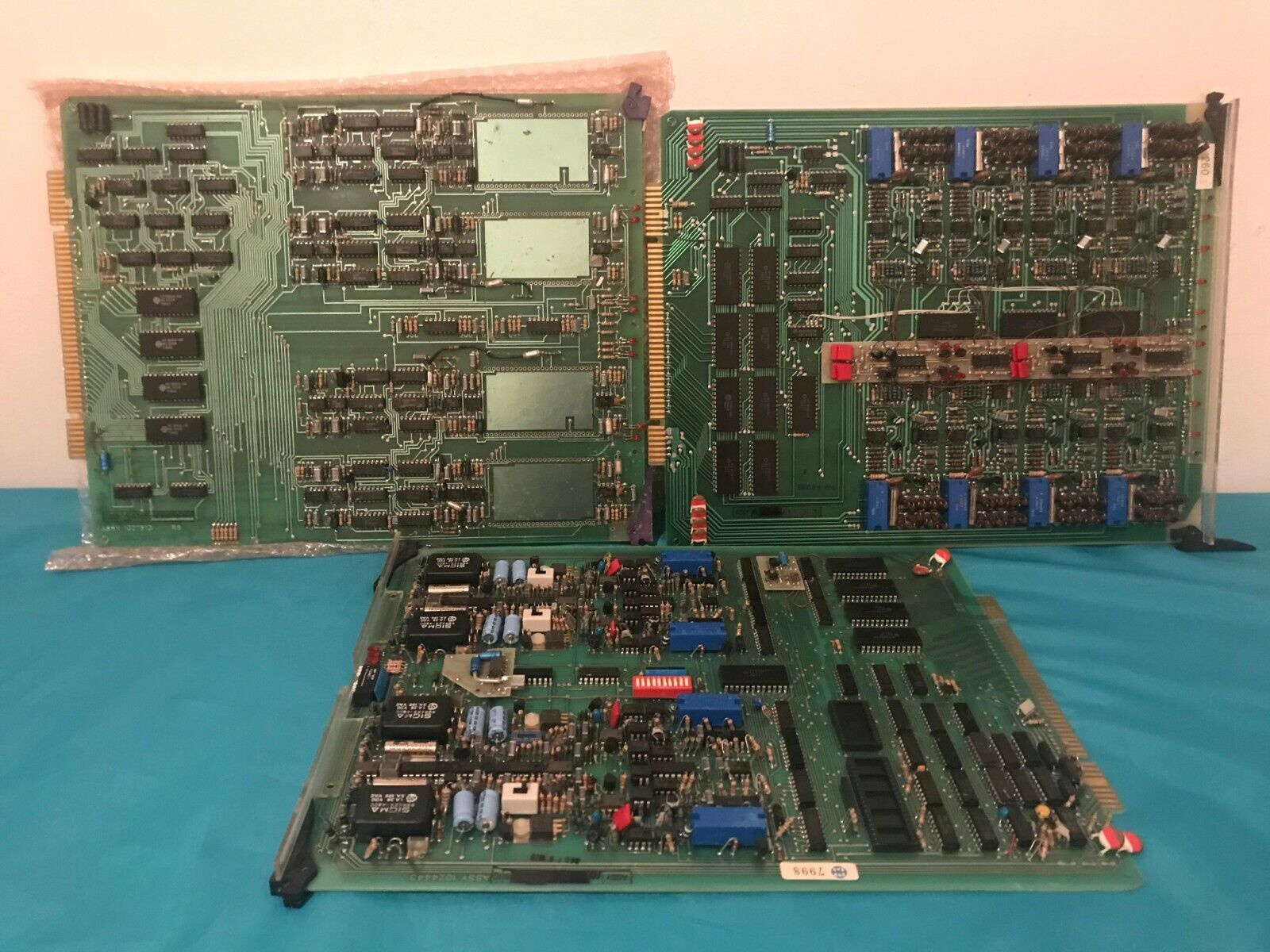 Bundle of Mitel circuit boards including  trunk 4 & circuit 8 board AS IS 