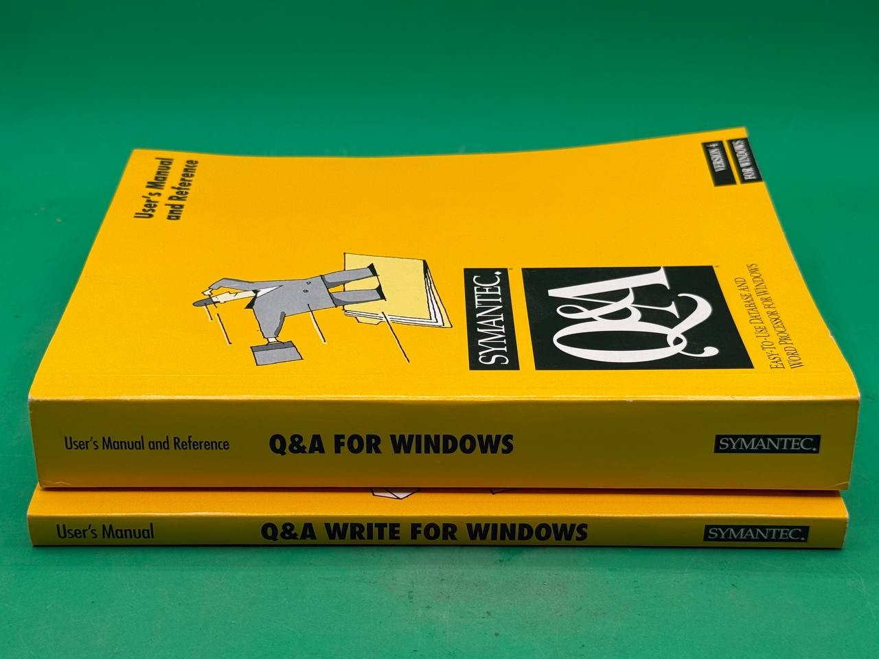 Lot of 2 Symantec Q&A for Windows v4 & Q&A Write Manuals TC
