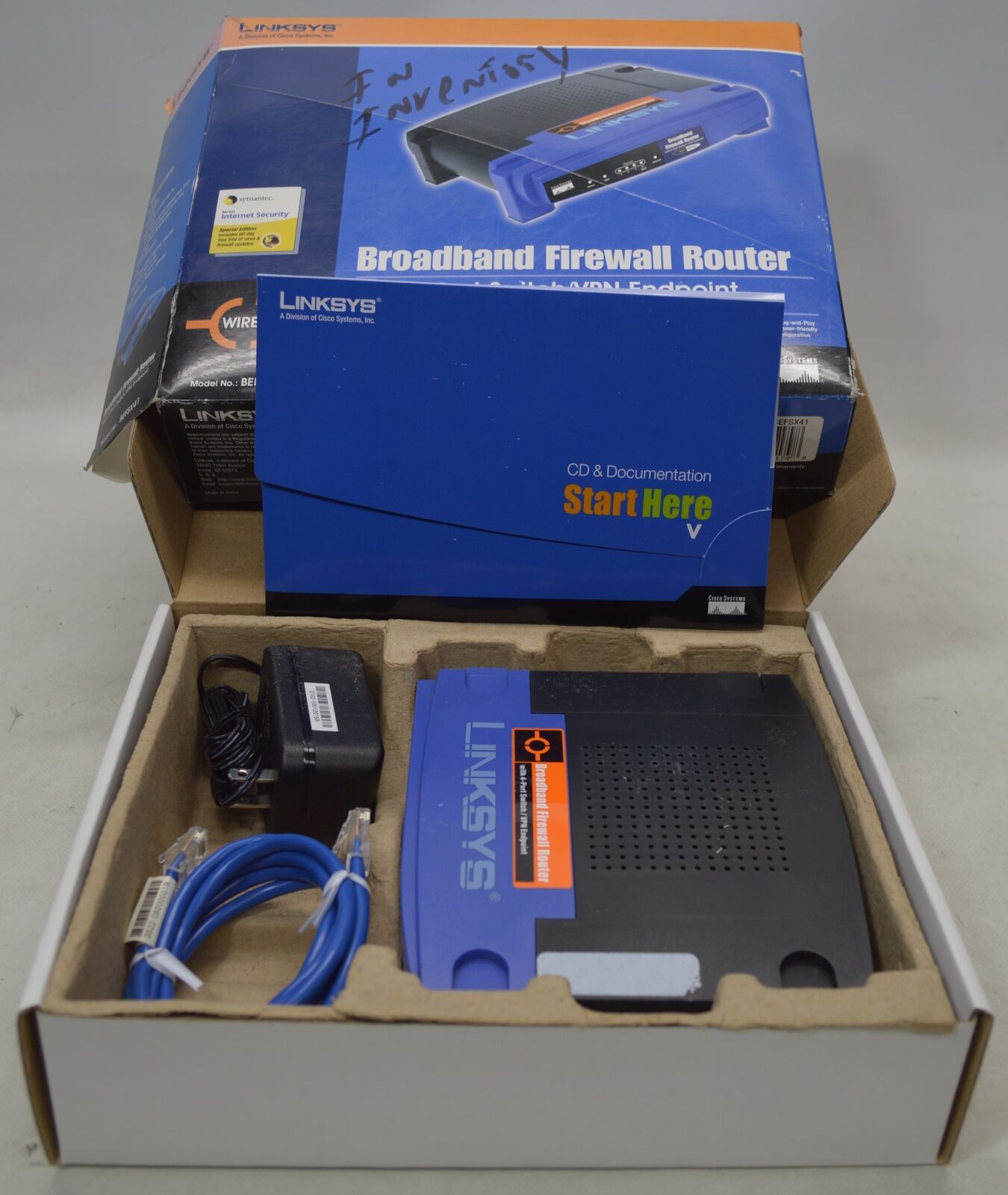 LINKSYS EtherFast BEFSX41 4-Port 10/100 Wired Router