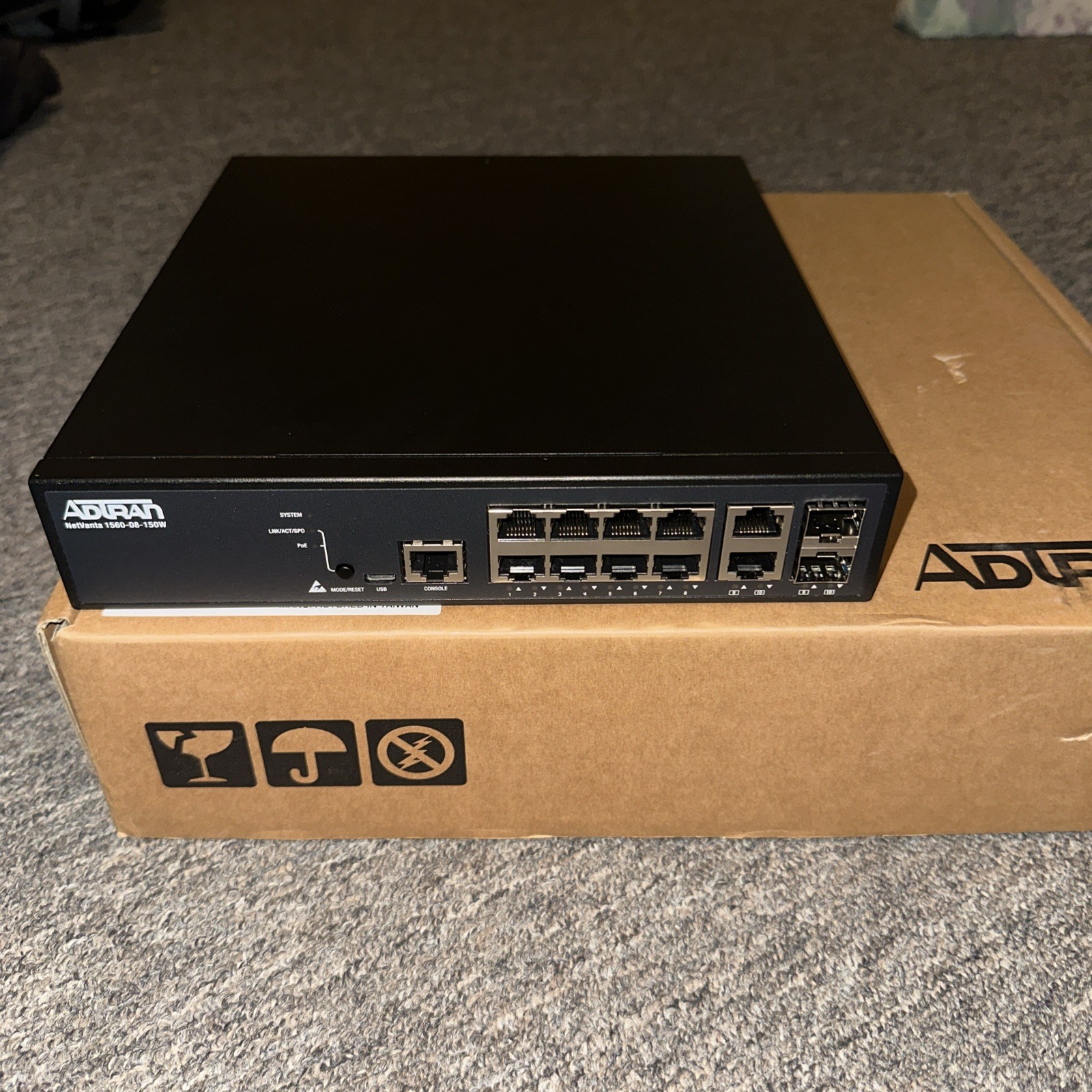 Adtran NetVanta 1560-08-150W PoE 10-Port Switch