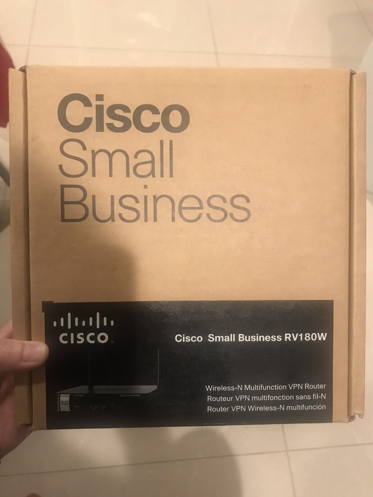 Brand new Cisco Wireless-N Multifunction VPN Router Small Business RV180W