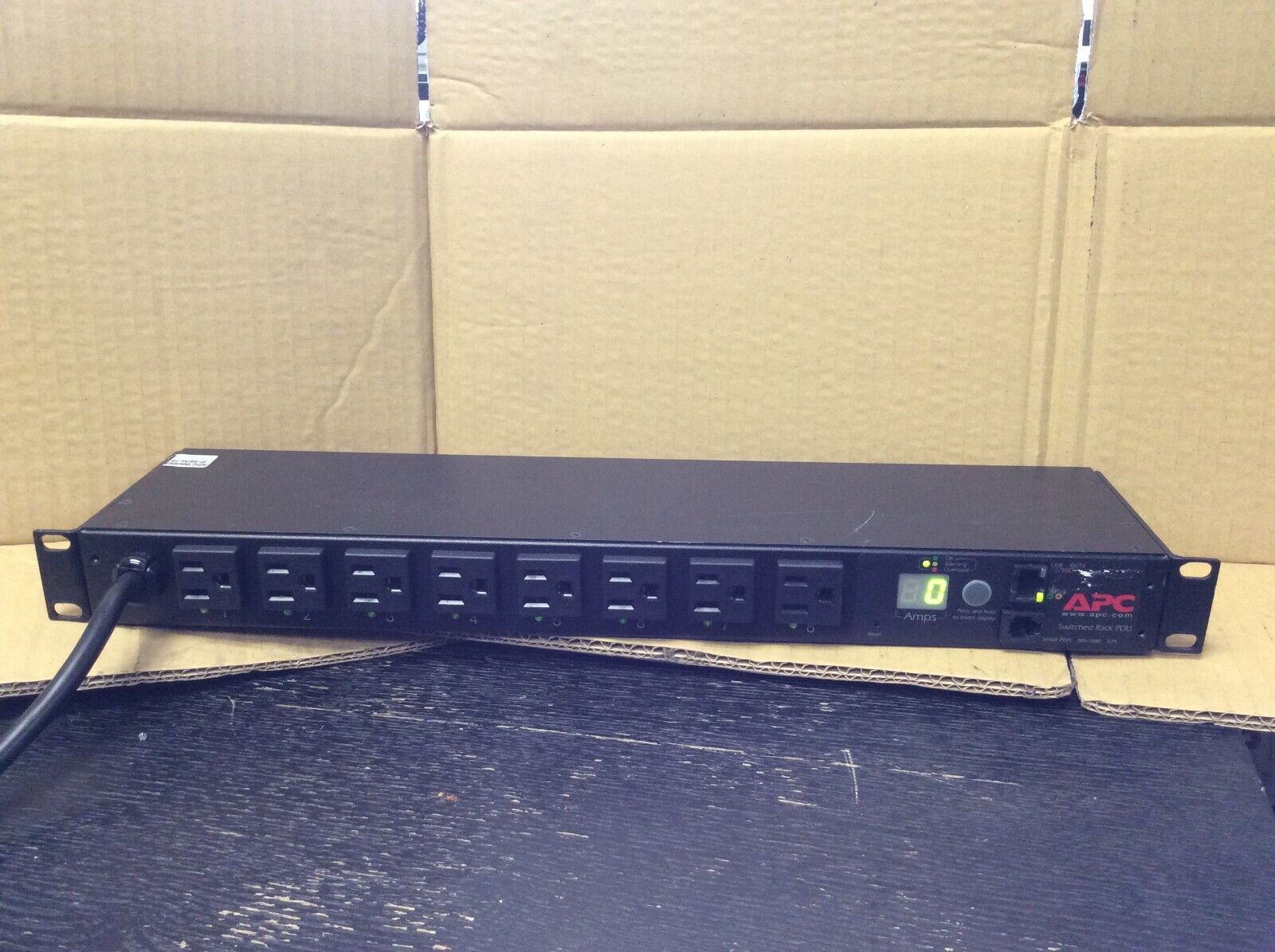 AP7900 APC Switched Rack PDU 8 Outlets Rack Mountable