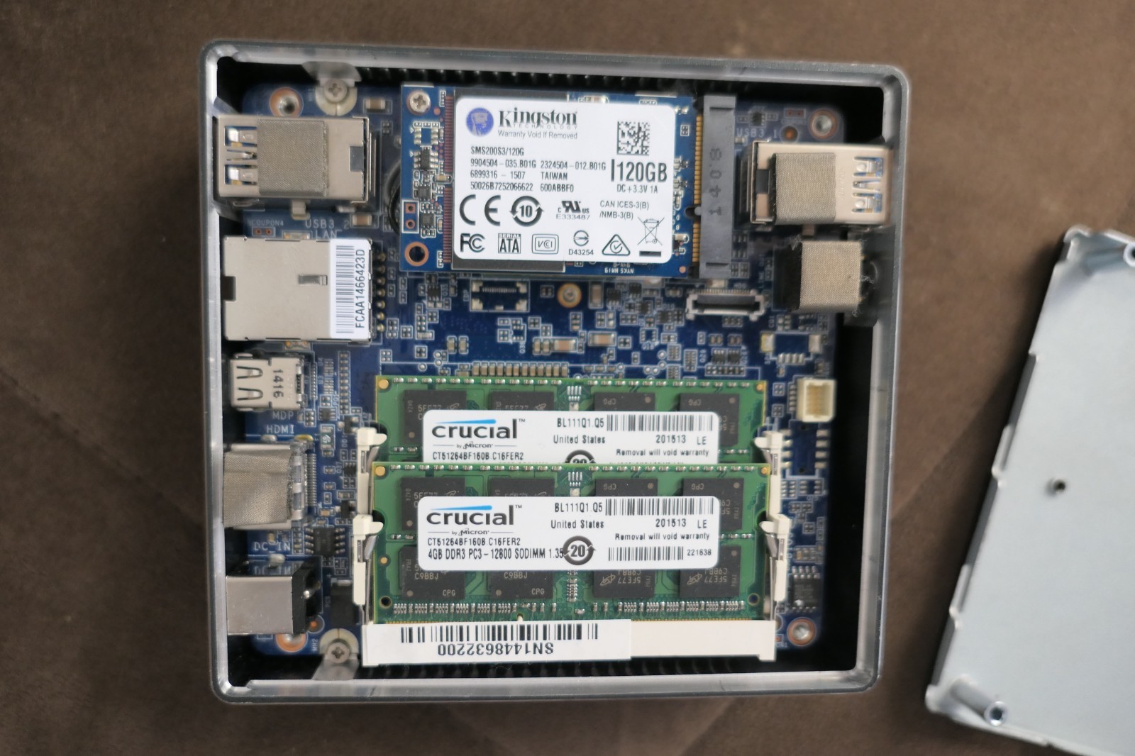 Gigabyte BRIX GB-BXi5-4200 Mini PC i5-4200U 8GB DDR3 120GB SSD Windows 10