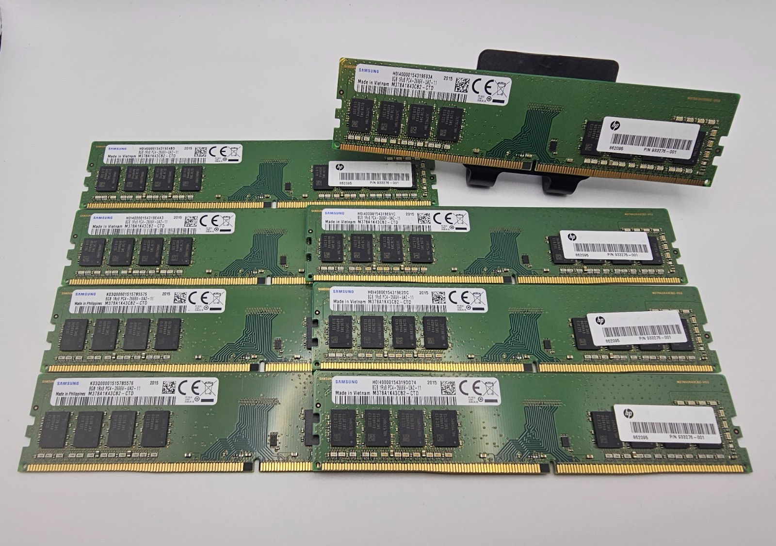 (Lot of 8) Samsung 8GB 1Rx8 RAM M378A1K43CB2-CTD PC4-2666V-UA2-11