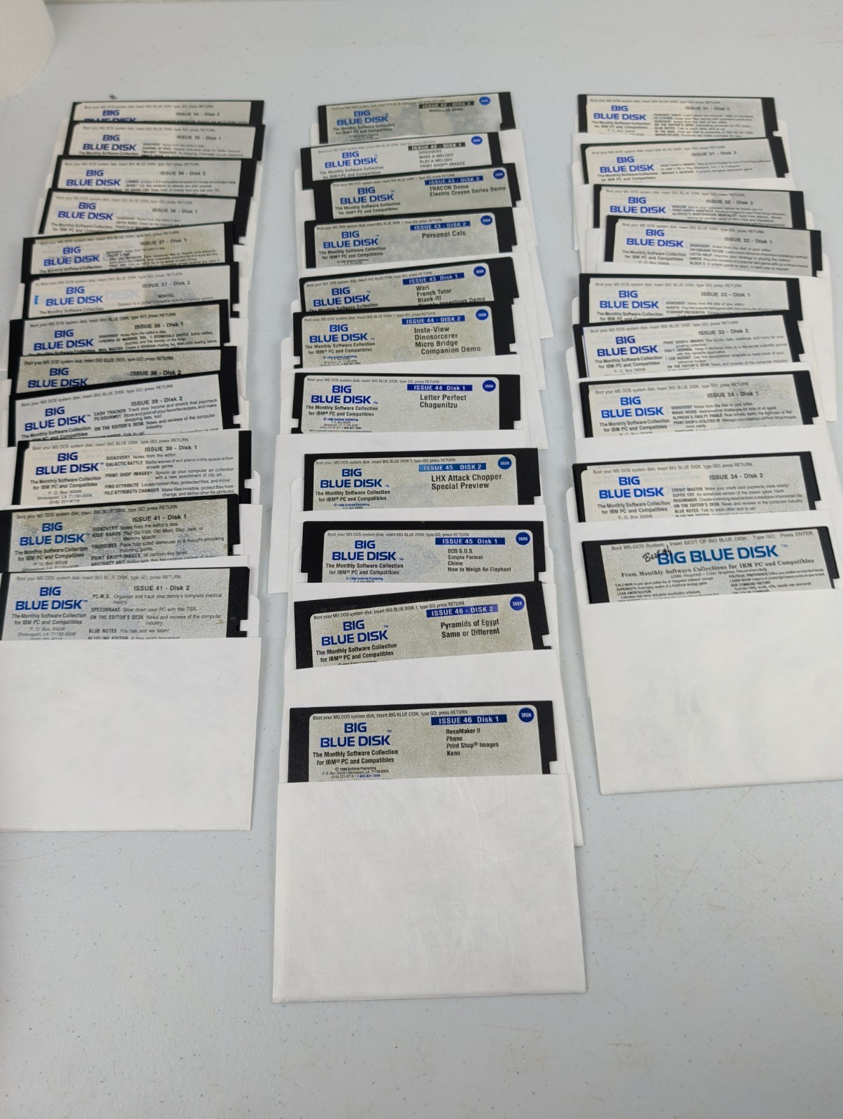 Huge Lot of 32 Floppy Disks 5.25\